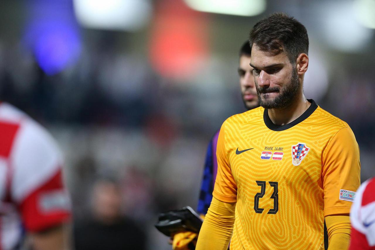 Osijek: Razočarani reprezentativci nakon izgubljene utakmice protiv Austrije rezultatom 3:0