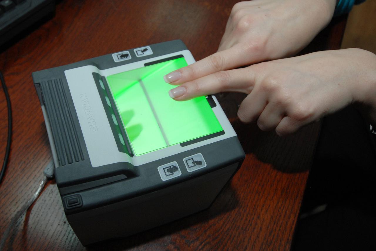 Biometrijski čitač otisaka prstiju