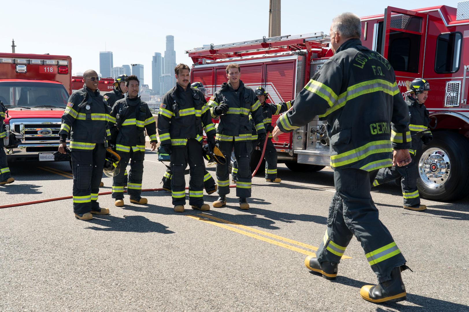 911