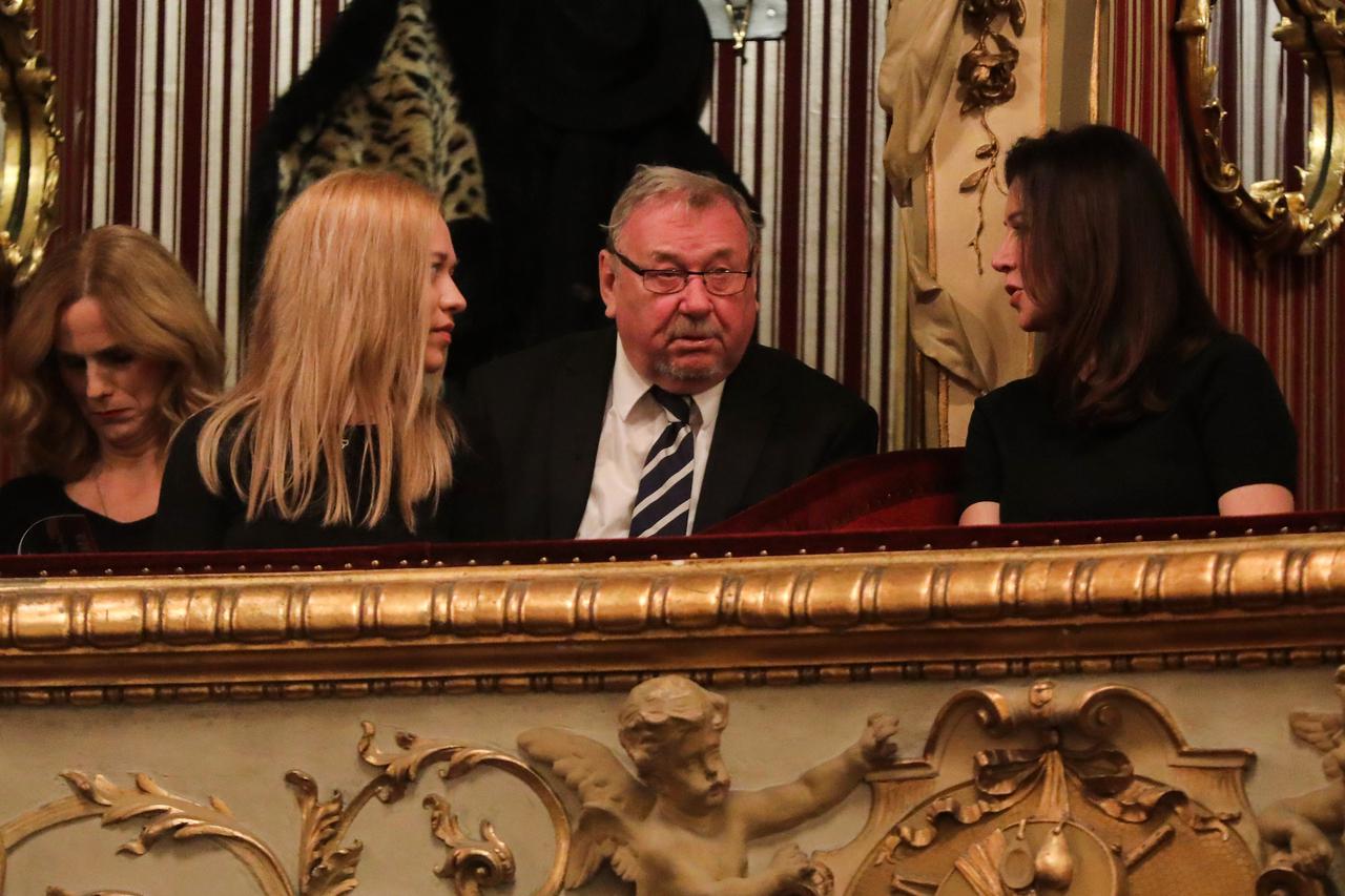 Zagreb: Poznati na premijeri predstave "Pustolov pred vratima"