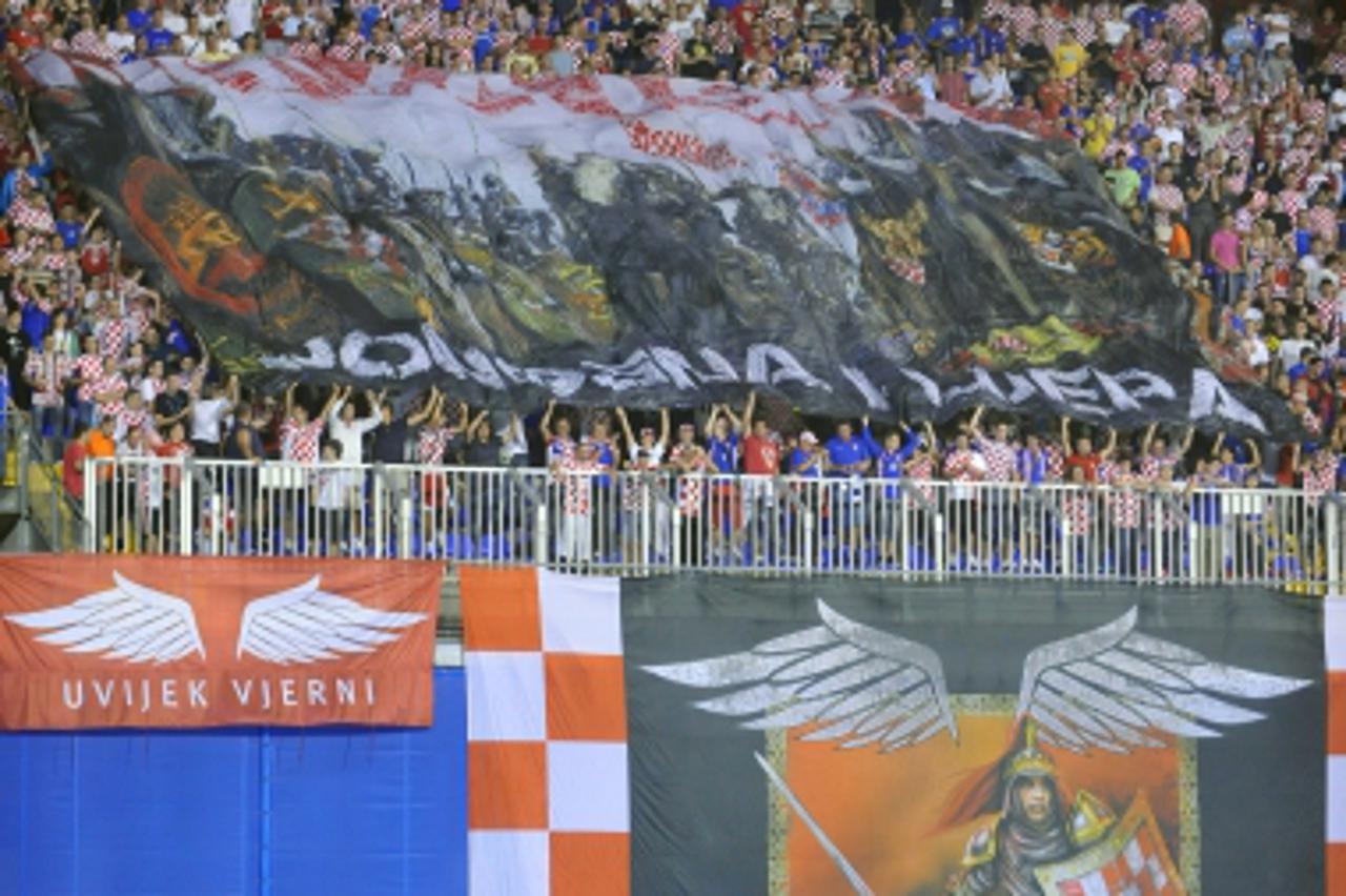 \'06.09.2011., stadion u Maksimiru, Zagreb - Kvalifikacije za EP 2012., Hrvatska - Izrael.  Hrvatski navijaci Photo: Goran Stanzl/PIXSELL\'