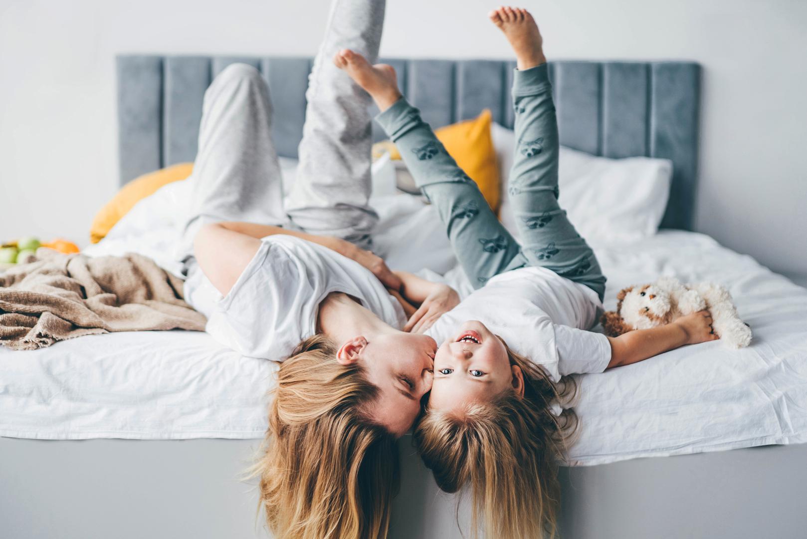 Dahl također preporučuje da dan završite kratkom praksom zahvalnosti. ‘Ako provedete nekoliko minuta razmišljajući o ljudima koje cijenite i stvarima na kojima ste zahvalni kao dio svoje rutine prije spavanja, prirodno ćete se osjećati manje pod stresom dok tonete u san’, rekao je.