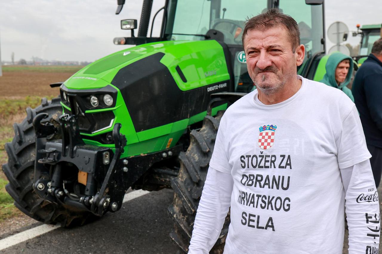 Nezadovoljni seljaci jutros blokirali prometnice i granični prijelaz Županja - Orašje