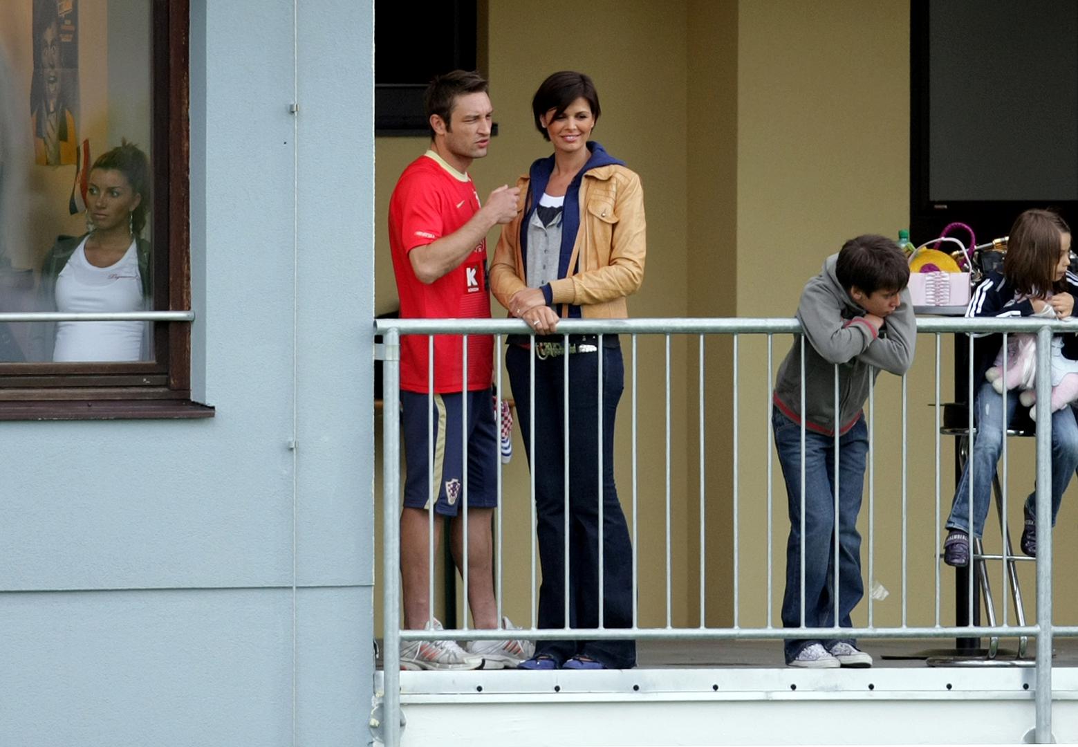 14.06.2008., Bad Tatzmannsdorf, Austrija - Obitelji nogometasa u kampu hrvatske nogometne reprezentacije. Despina Petric, Anica Kovac, Robert Kovac, Letizia Kovac."nPhoto: Sanjin Strukic/PIXSELL