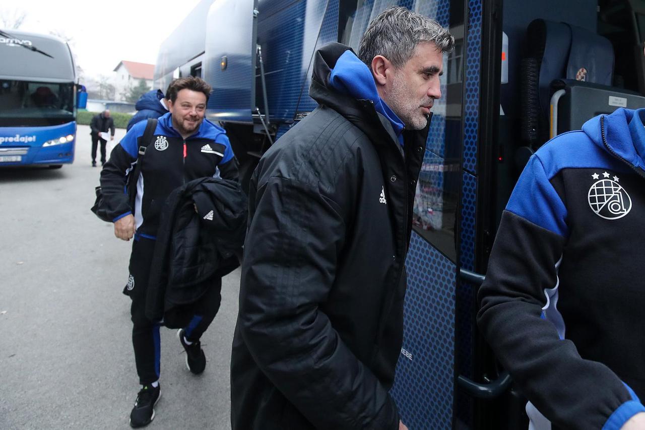 Zagreb: GNK Dinamo odlazi autobusima na utakmicu protiv AC Wolfsbergera u Austriju