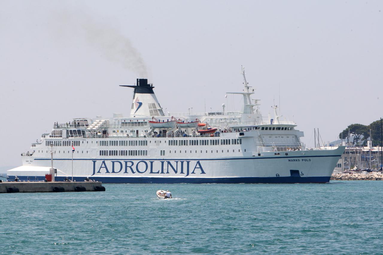 Split: Trajekt Marko Polo prilikom uplovljavanja u gradsku luku