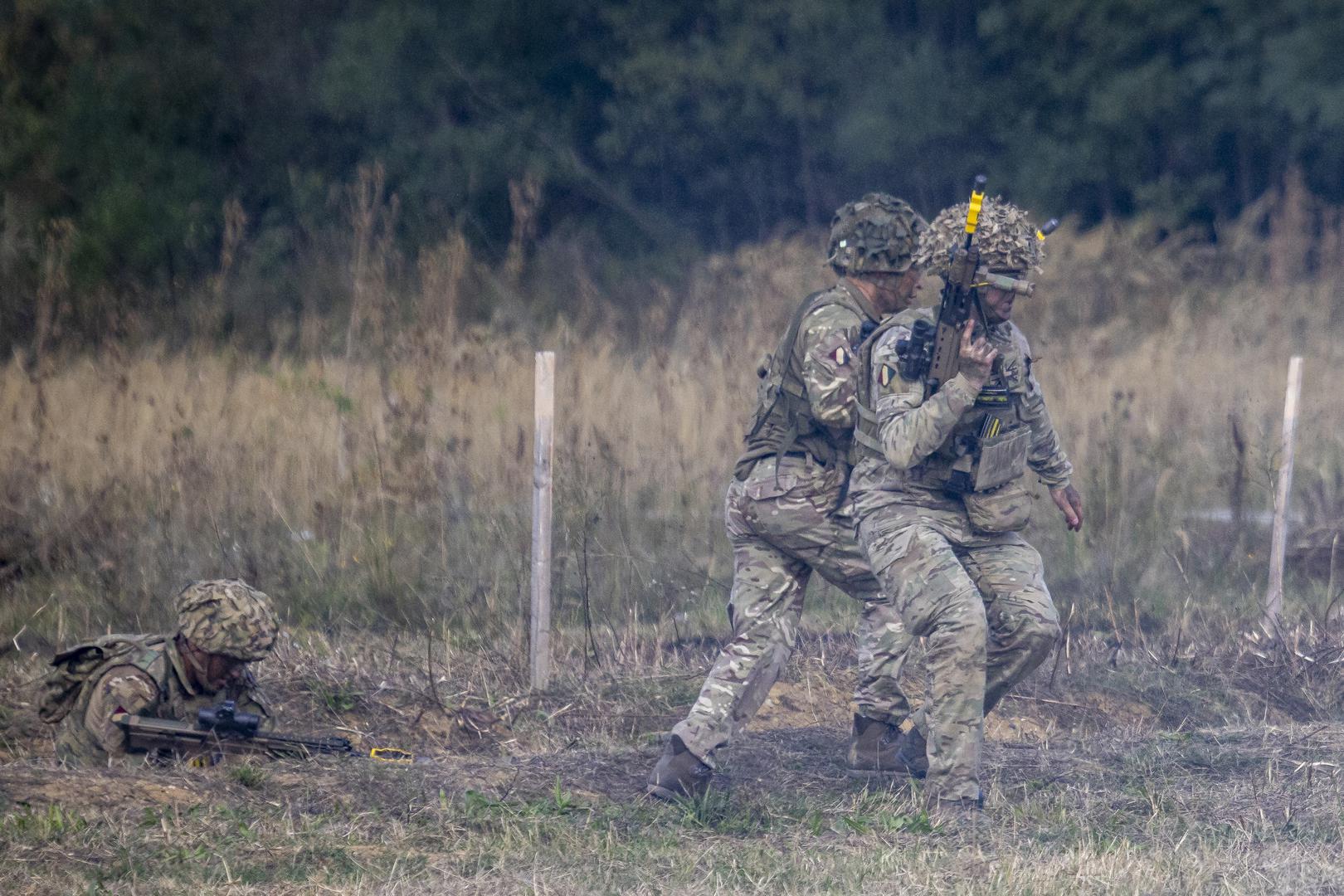 Na vojnom poligonu "Gašinci", kod Đakova, održan završni prikaz međunarodne vojne vježbe Sava Star 25, a potpredsjednik Vlade RH i ministar obrane Ivan Anušić ocijenio je kako je vježba potvrde odlične suradnje Hrvatske i Velike Britanije.