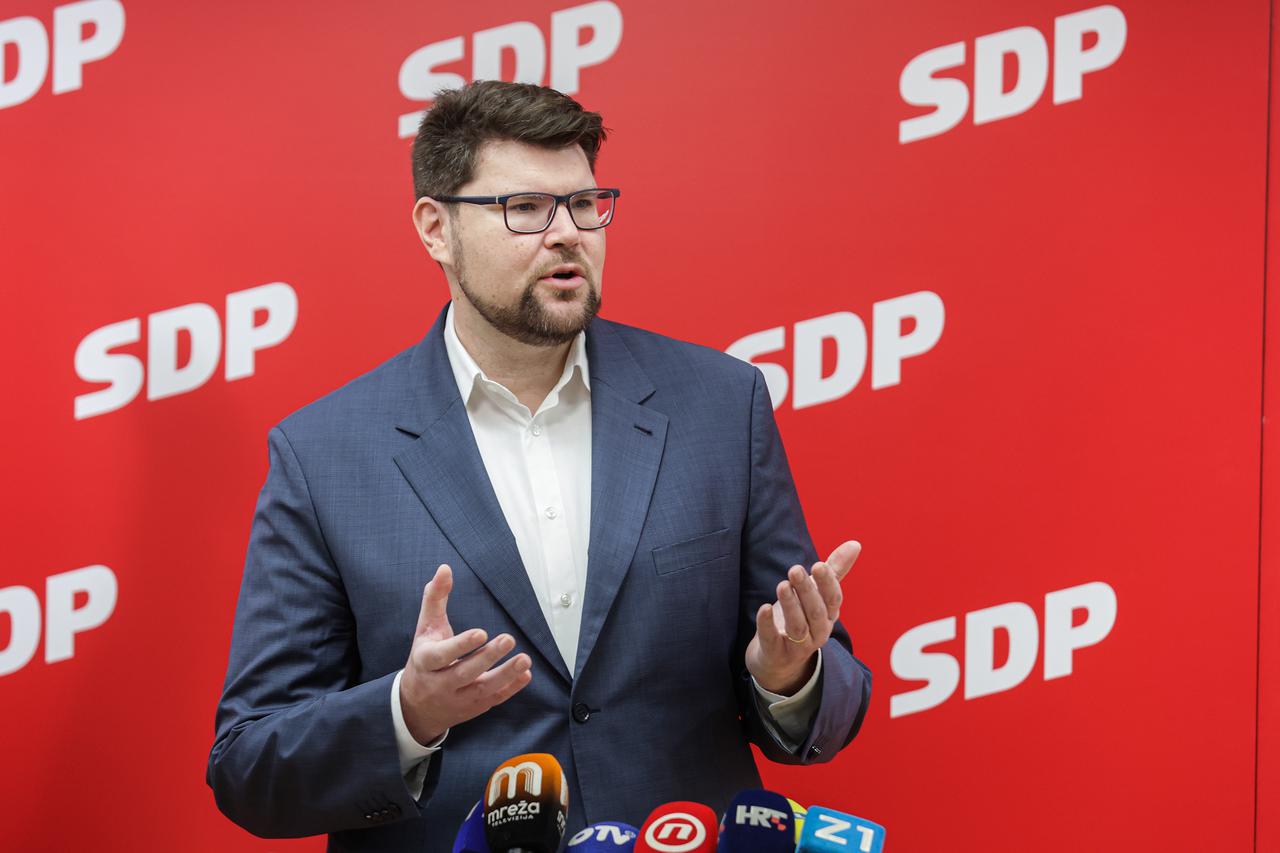 Zagreb: Predsjednik SDP-a Pe?a Grbin obratio se medijima