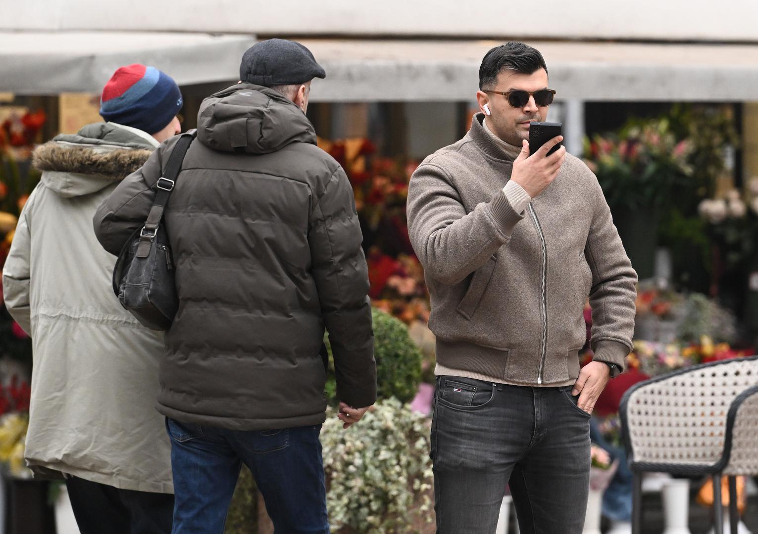 A naši fotoreporteri u na špici su se zatekli i neke od poznatih osoba, među kojima i Marko Tolja, Mirela Holy, Milan Lučić, Jadranka Kosor...