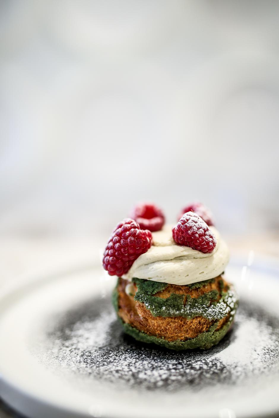 Zagreb: Slastičar Robert Hromalić predstavlja novu ljetnu terasu u Le Kolaču