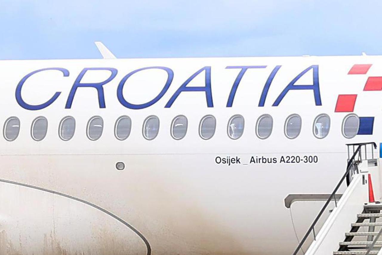 Split: Avion Croatia Airlinesa izletio sa staze