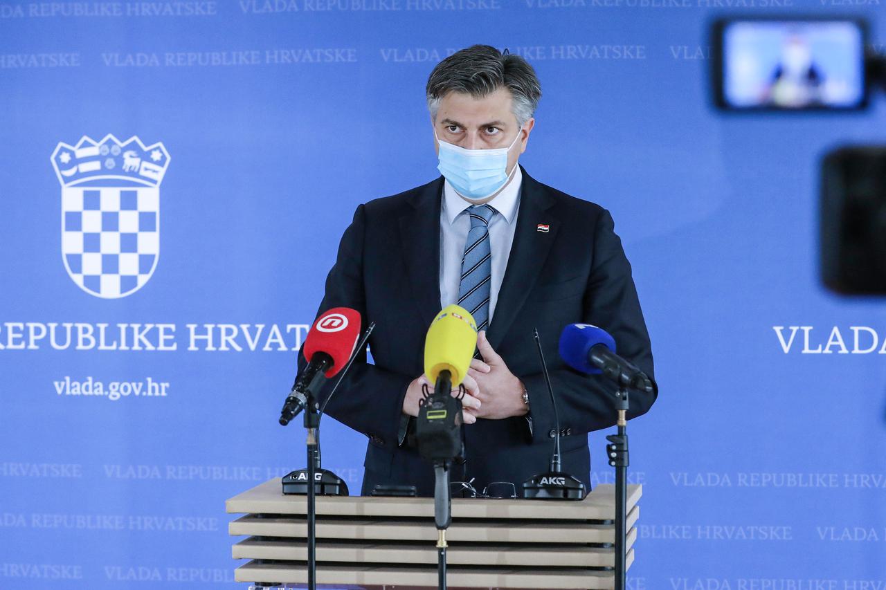 Zagreb: Andrej Plenković dao izjavu nakon sastanka parlamentarne većine