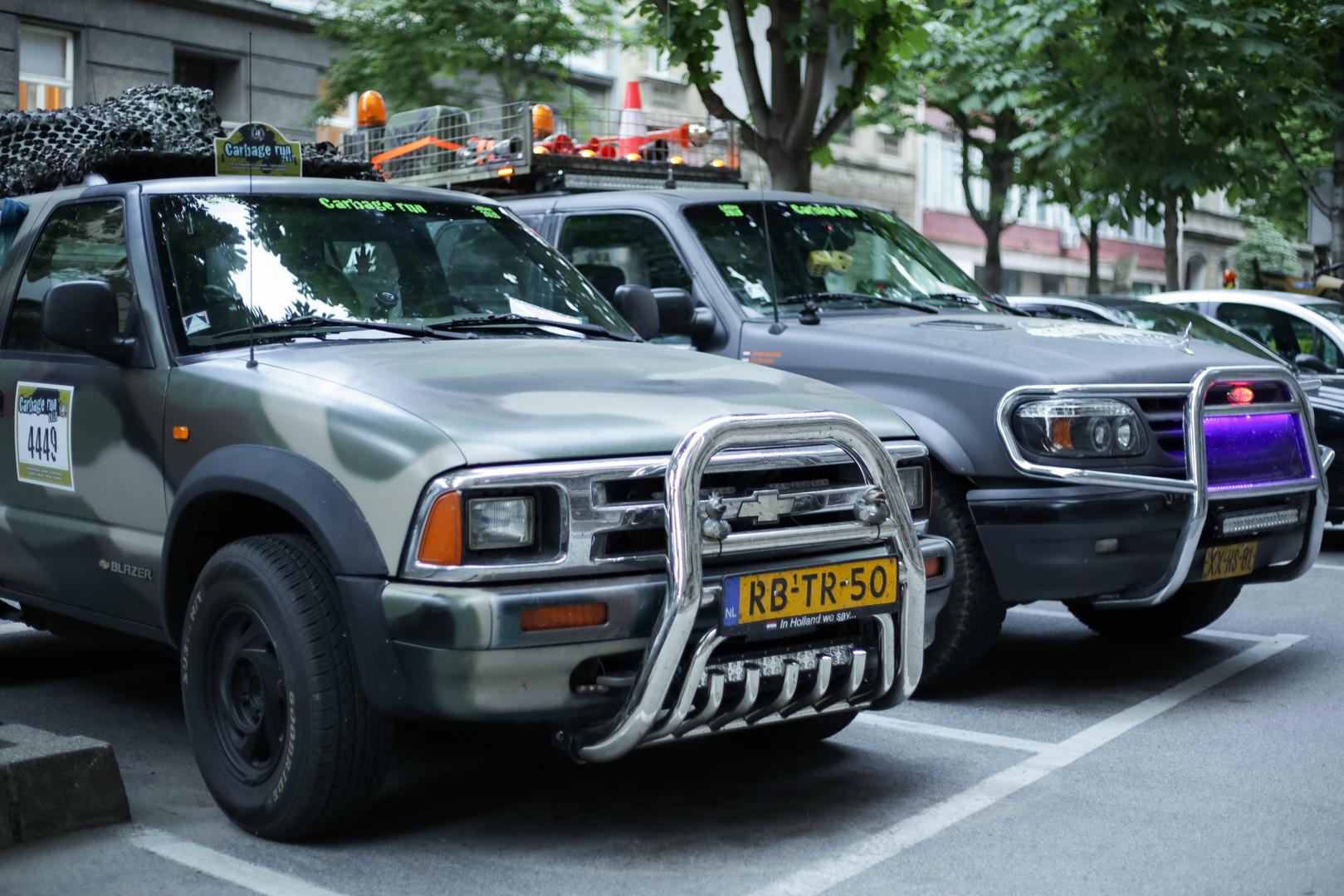 Automobili neobičnog izgleda sudjeluju u reliju Carbage Run i na proputovanju su kroz Hrvatsku.