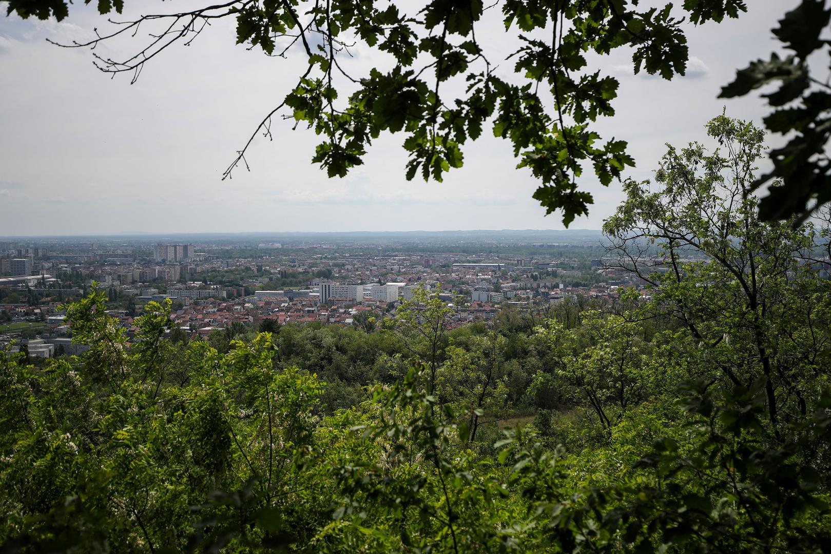 A iako je pomalo zaboravljena, nedaleko od Črnomerca nalazi se i park šuma Grmoščica.