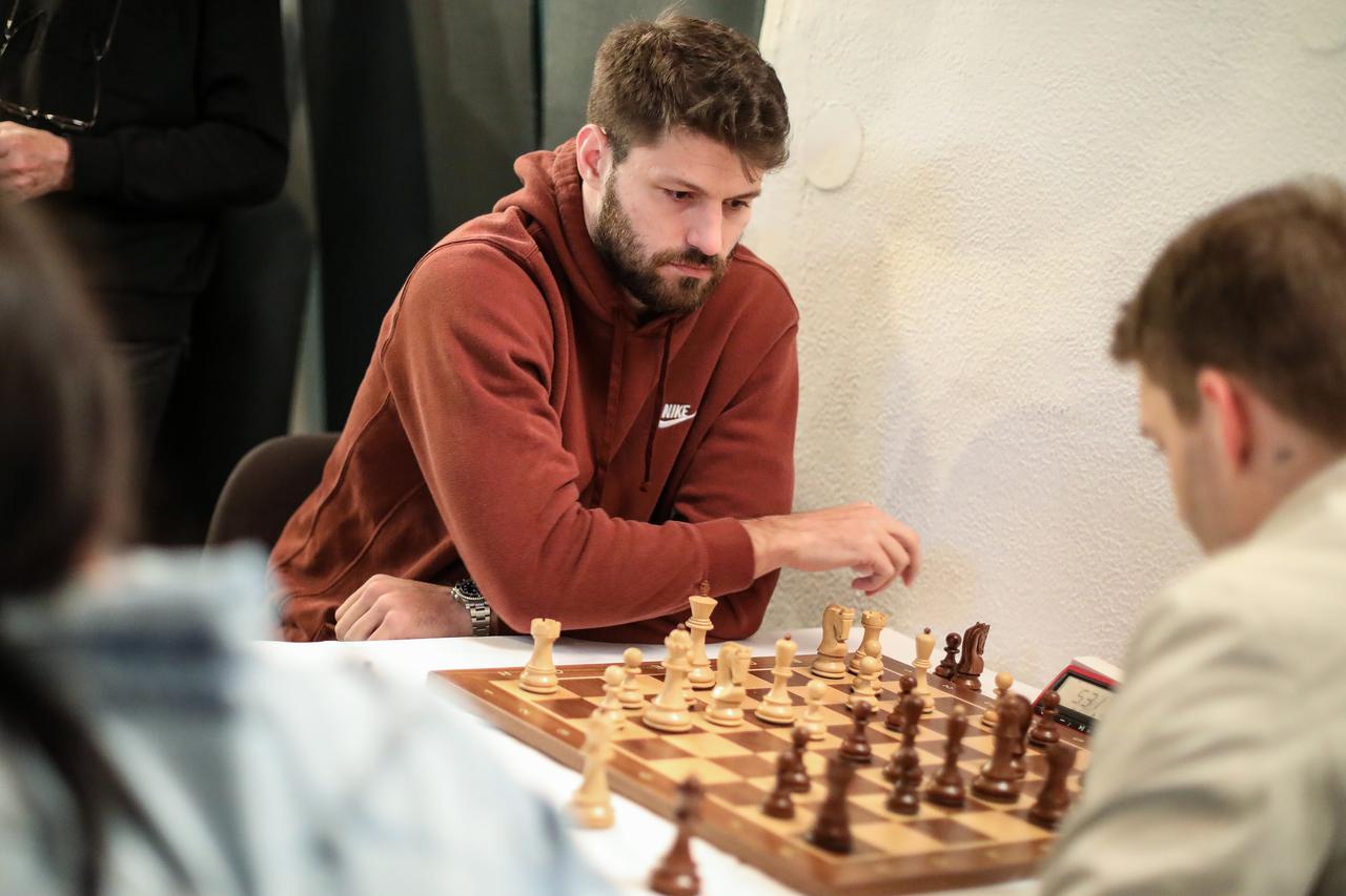 Zagreb: Poznati sudjelovali na humanitarnom šahovskom turniru