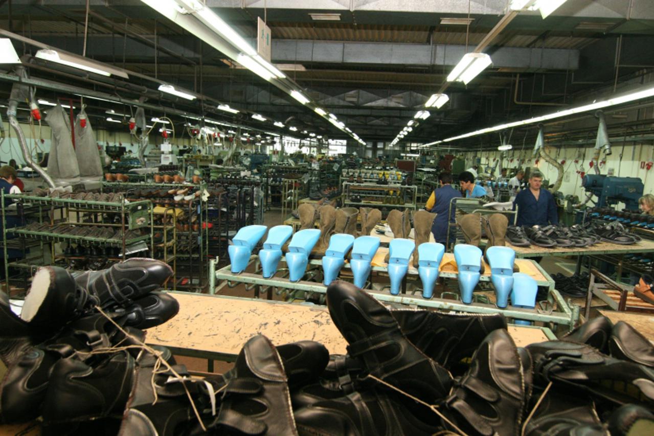 '08.07.2010., Koprivnica - Proizvodni pogoni tvornice obuce Sloga. Photo: Marijan Susenj/PIXSELL'