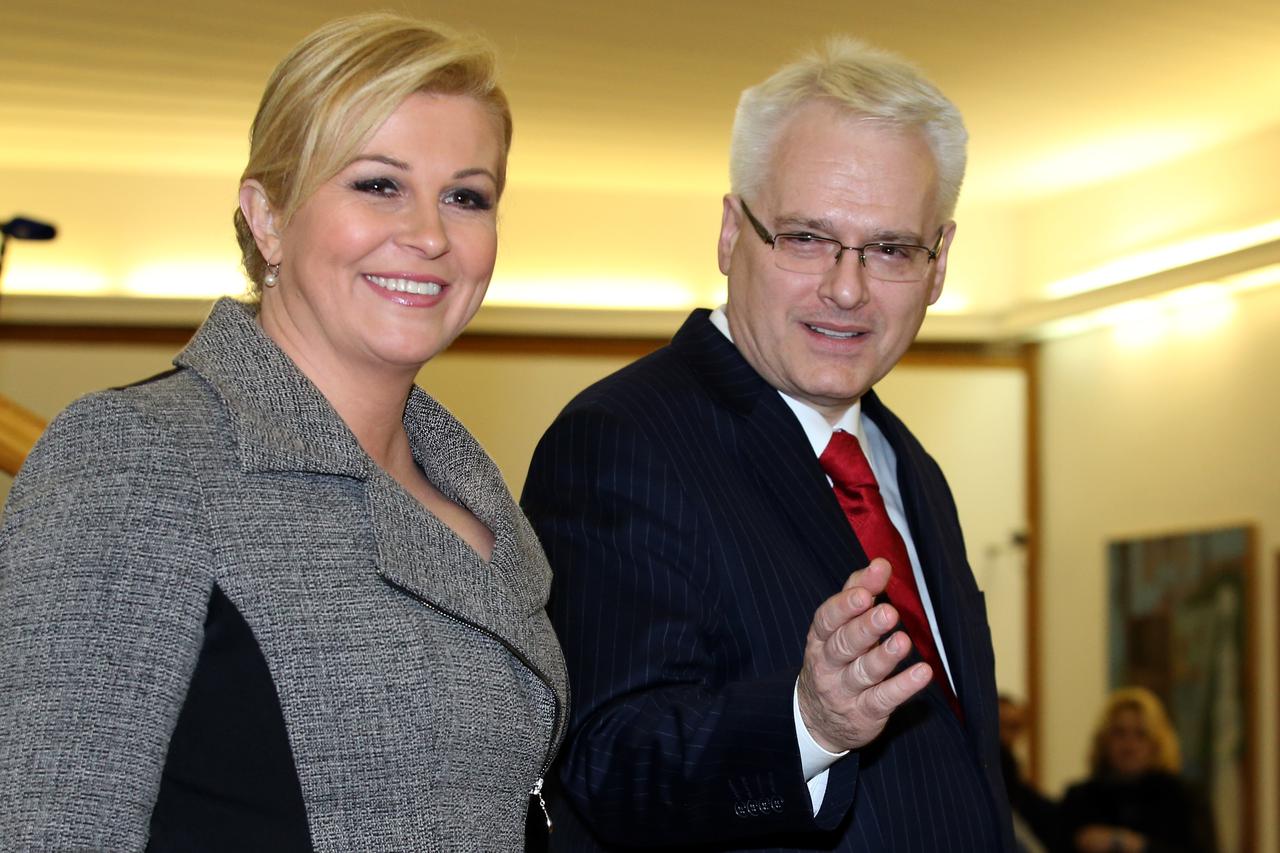 U postavljanju Josipovićeva portreta uz njegove prethodnike, predsjednica Kolinda Grabar-Kitarović ne vidi ništa sporno, kažu u Uredu