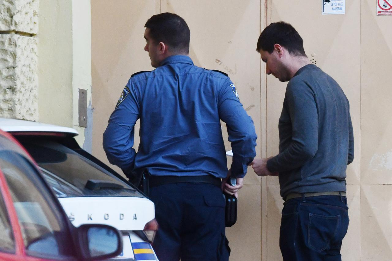 Sibenik: Ivan Pernar bivsi saborski zastupnik priveden a sud