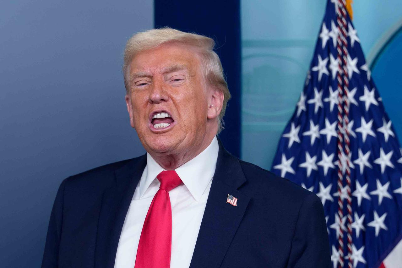 Le président Donald Trump donne une conférence de presse à la Maison Blanche pour son premier anniversaire en tant que président pour son deuxième mandat