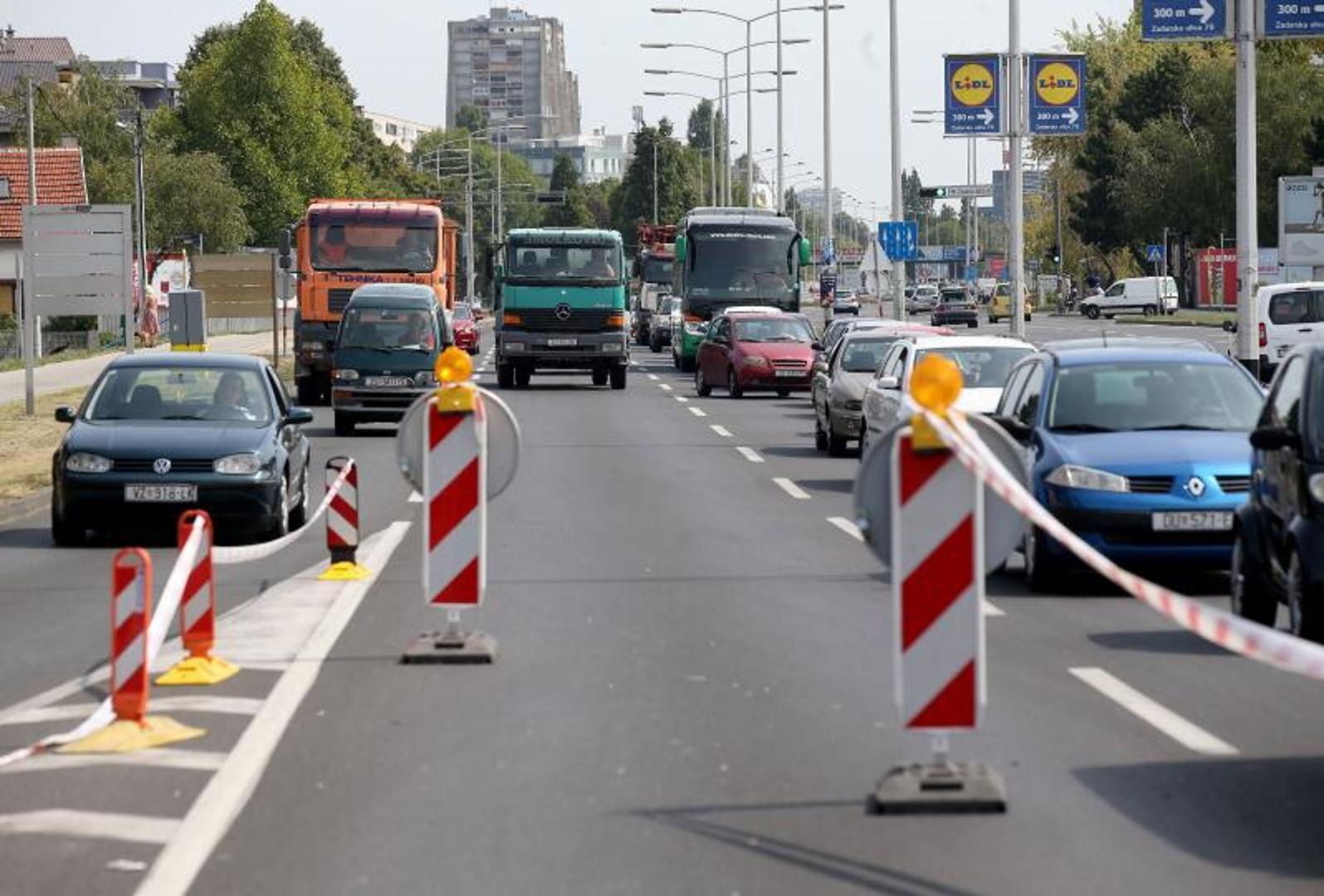 U tijeku je i rekonstrukcija nadvožnjaka iznad Selske ceste.
