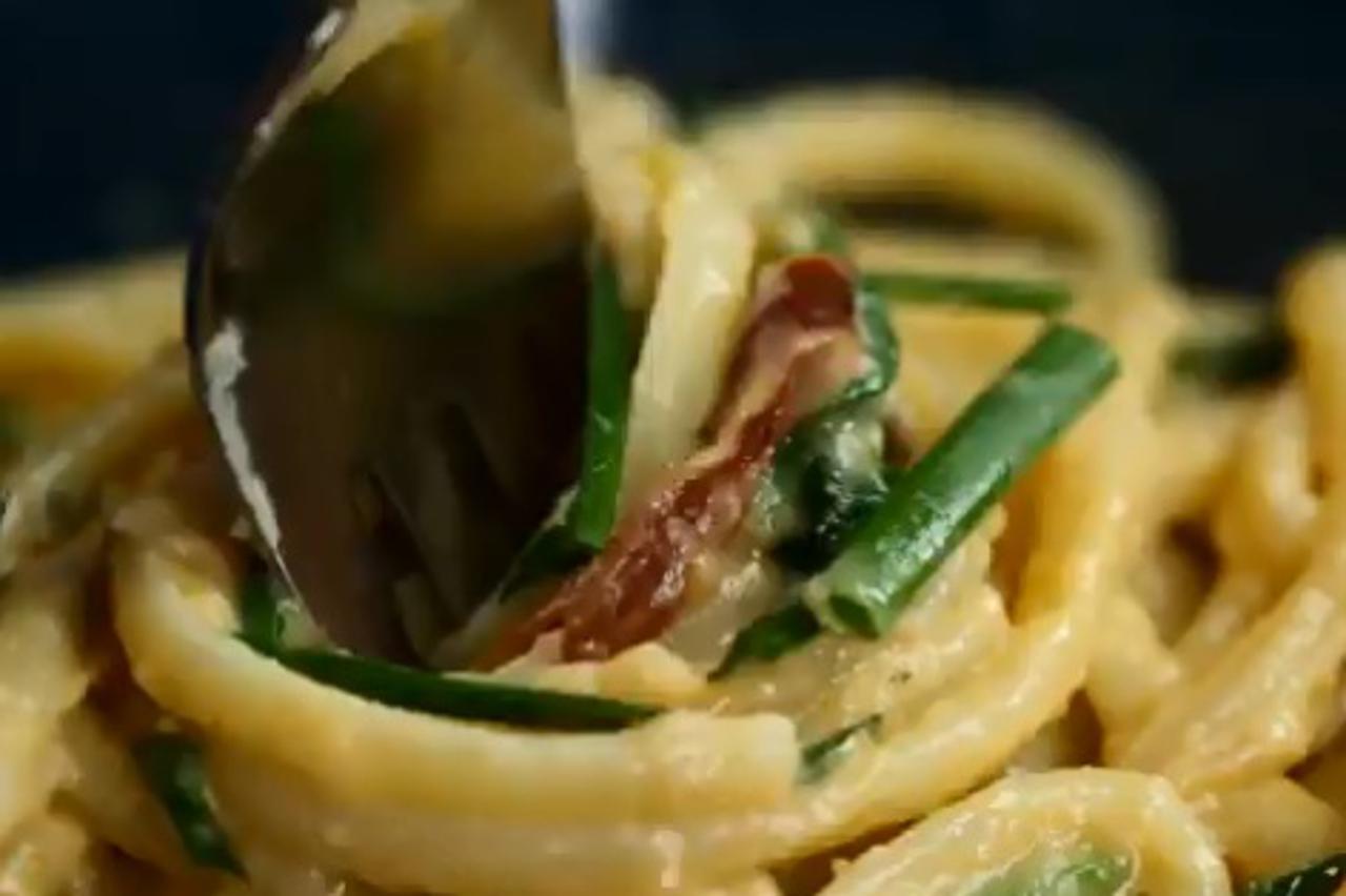 Zdrava tjestenina s humusom