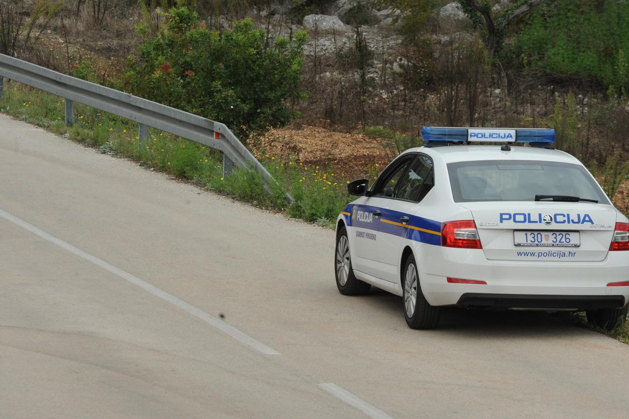 policijski auto