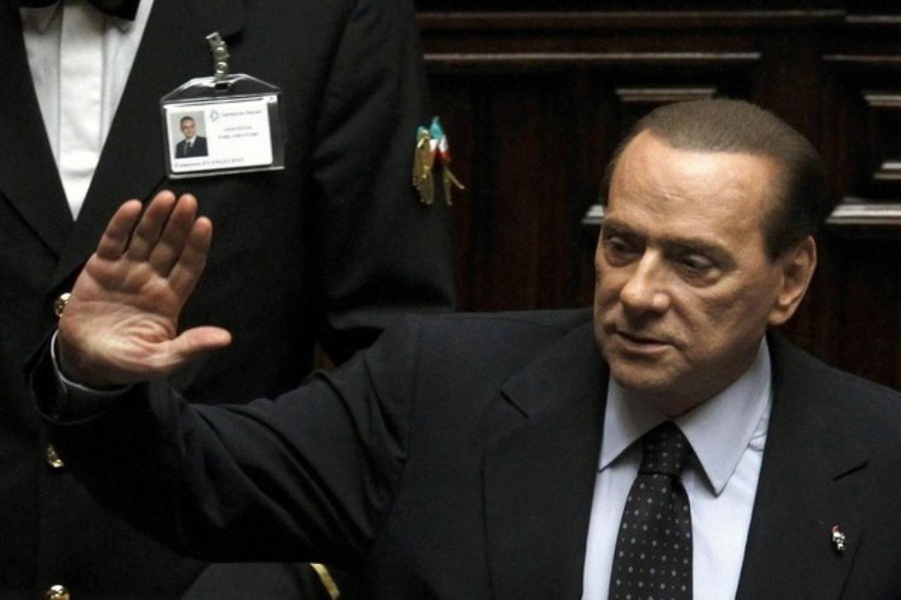 Berlusconi podnio ostavku, Talijani slave na ulicama Rima (1)