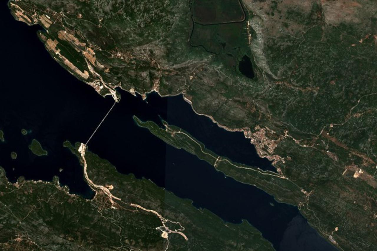 Pelješki most iz svemira