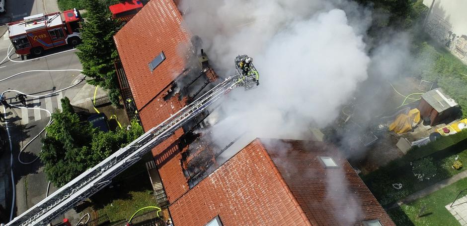 Gorjela kuća u zagrebačkom kvartu Botinec