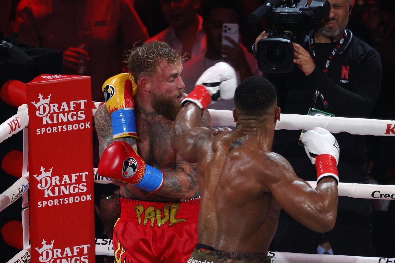 Jake Paul v Anthony Joshua