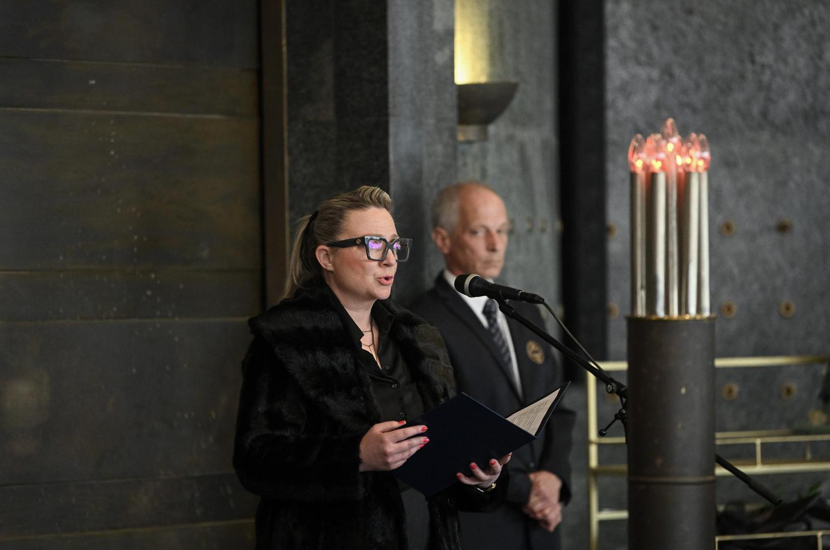 Jučer je u Koncertnoj dvorani Vatroslava Lisinskog održana i komemoracija na kojoj su se kolege i suradnici prisjetili njegova života i rada, ističući njegov profesionalni doprinos, ali i osobne kvalitete koje su ga činile prepoznatljivim u akademskoj i široj javnosti.