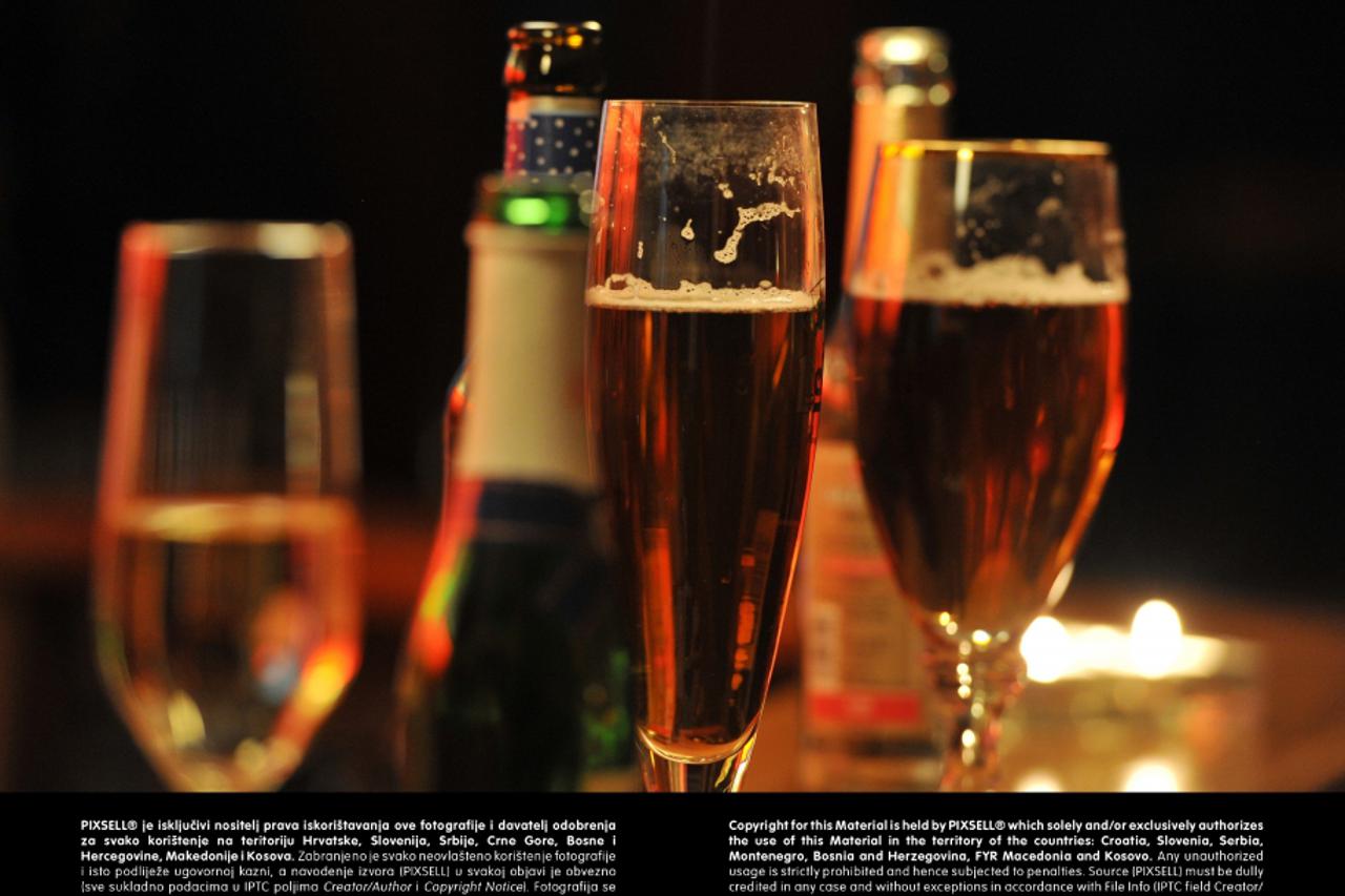 alkohol, piće, šank, piva, vino, pijanstvo, izlazak, party, provod (1)
