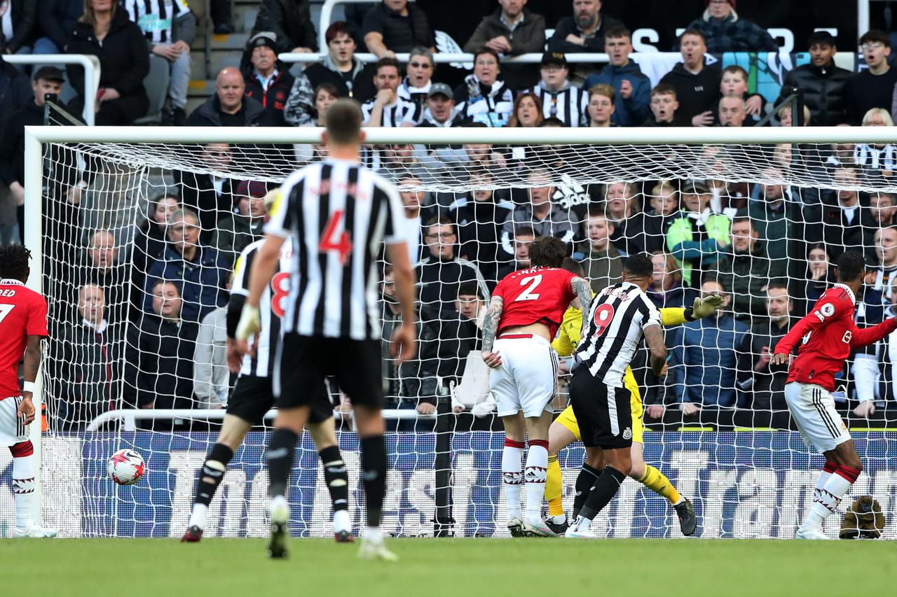 Premier League - Newcastle United v Manchester United