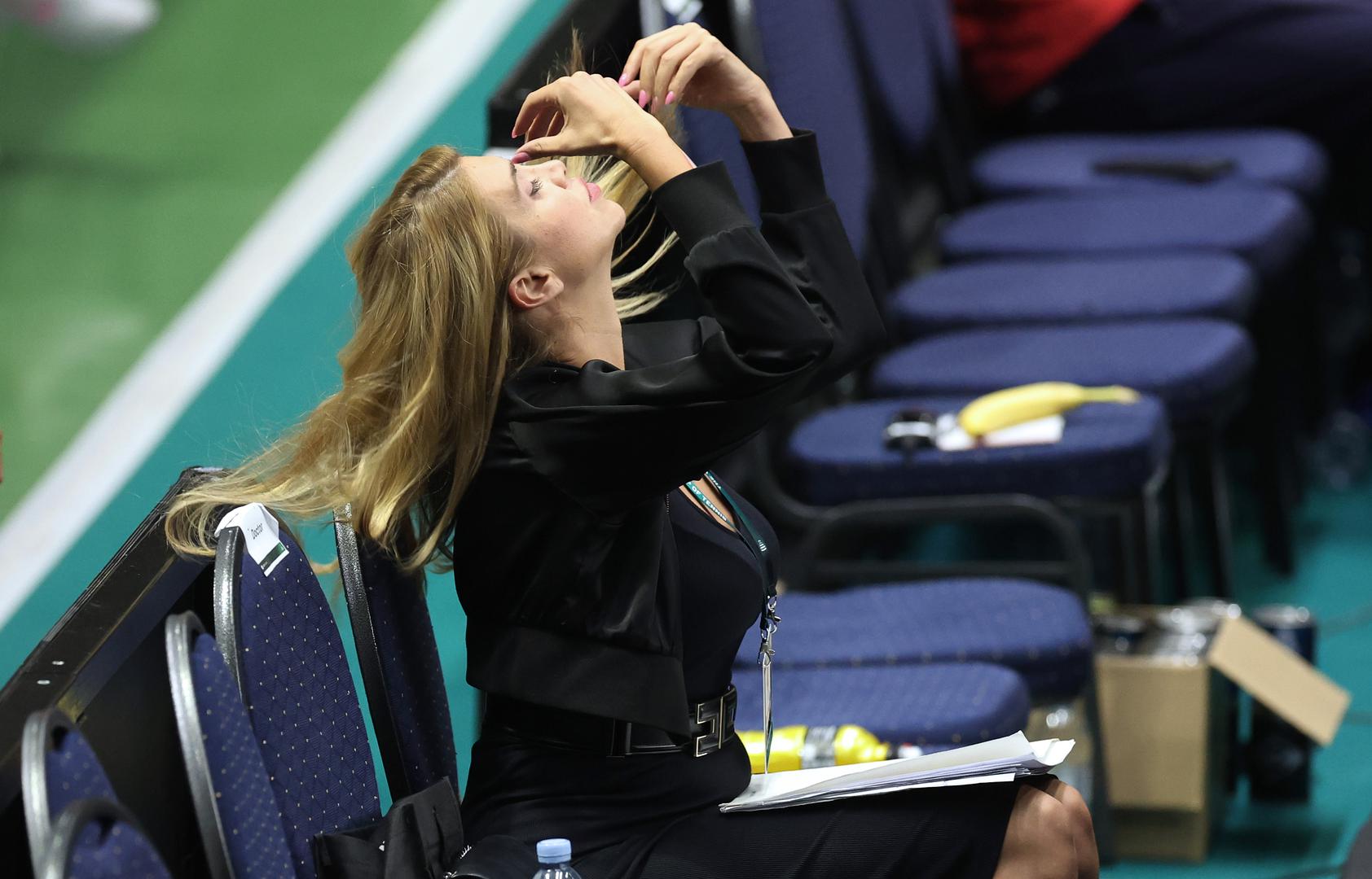 HRT-ovu novinarku kroz godine obilježila su prenošenja sinjske Alke, ali i ljubav prema splitskom Hajduku koju ističe u svakoj mogućoj prilici.