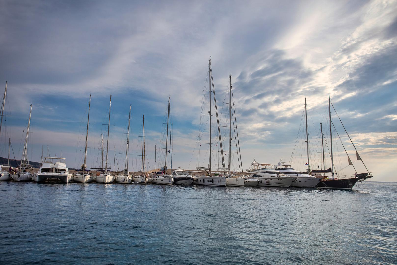 25.07.2021., Komiza, Otok Vis -  Komiza se nalazi na zapadnoj strani otoka Visa u dubokom Komiskom zaljevu. Photo:Davor Javorovic/PIXSELL