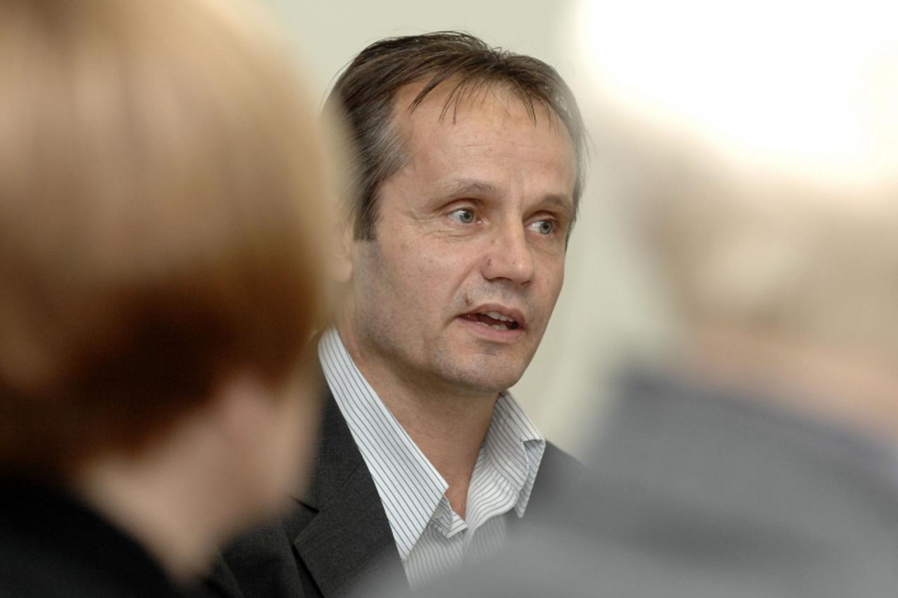 '25.01.2011., Cakovec- Zupanijska gospodarska komora o stanju u Medjimurskom gospodarstvu. Medjimurski zupan, Ivan Perhoc. Photo: Vjeran Zganec-Rogulja/PIXSELL'
