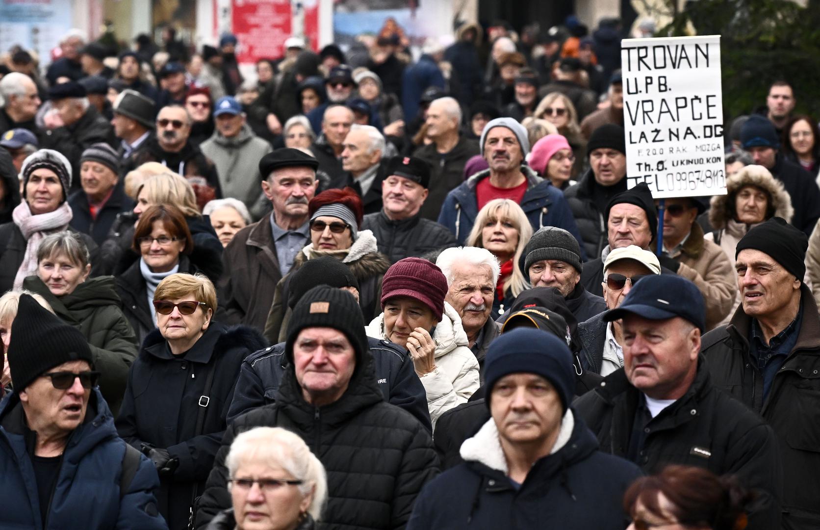 Dodao je kako je ta deklaracija "zbirka lijepih želja koje nikoga ne obvezuju". 