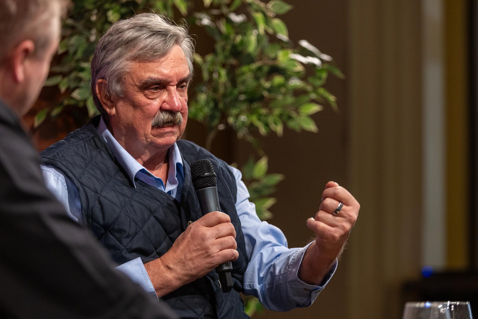 06.12.2025., Pula - 31. Sa(n)jam knjige u Istri.Predstavljanje knjige 'Ratko Rudic. Dogodio se: istinita zivotna prica' Dejana Acimovića i Borisa Rasete; Sudjeluju: Ratko Rudic, Emir Imamovic Pirke Photo: Srecko Niketic/PIXSELL