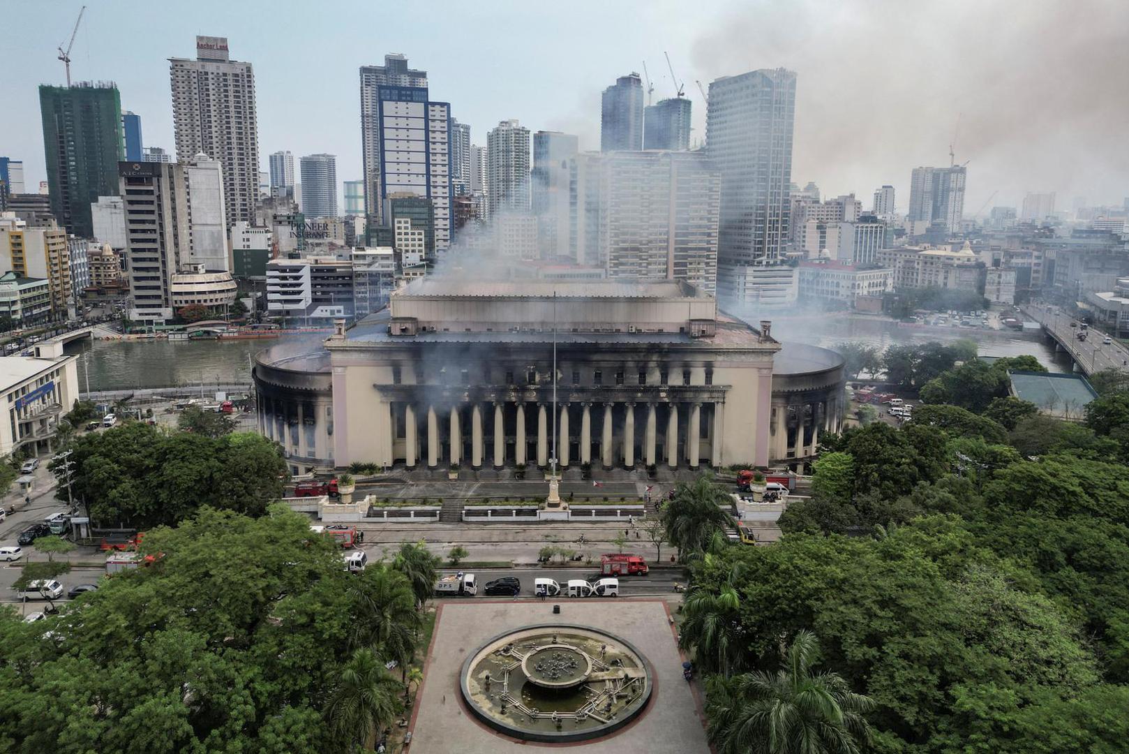 Smoke rises from the burning Manila Central Post Office building after a massive fire, in Manila, Philippines, May 22, 2023. REUTERS/Adrian Portugal Photo: STAFF/REUTERS