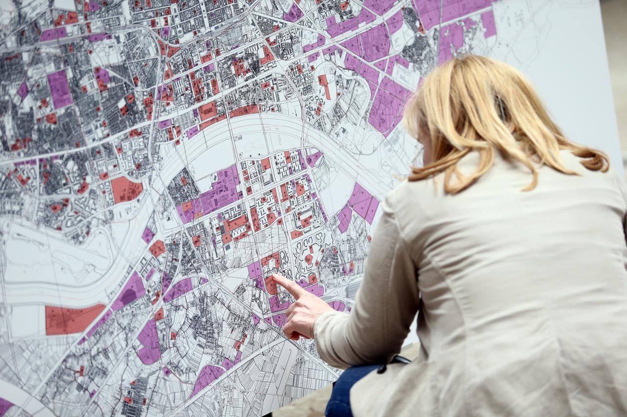 17.06.2014., Zagreb - Prijedlog novog GUP-a koji je dan na uvid gradjanima u Gradskom poglavarstvu.  Photo: Slavko Midzor/PIXSELL