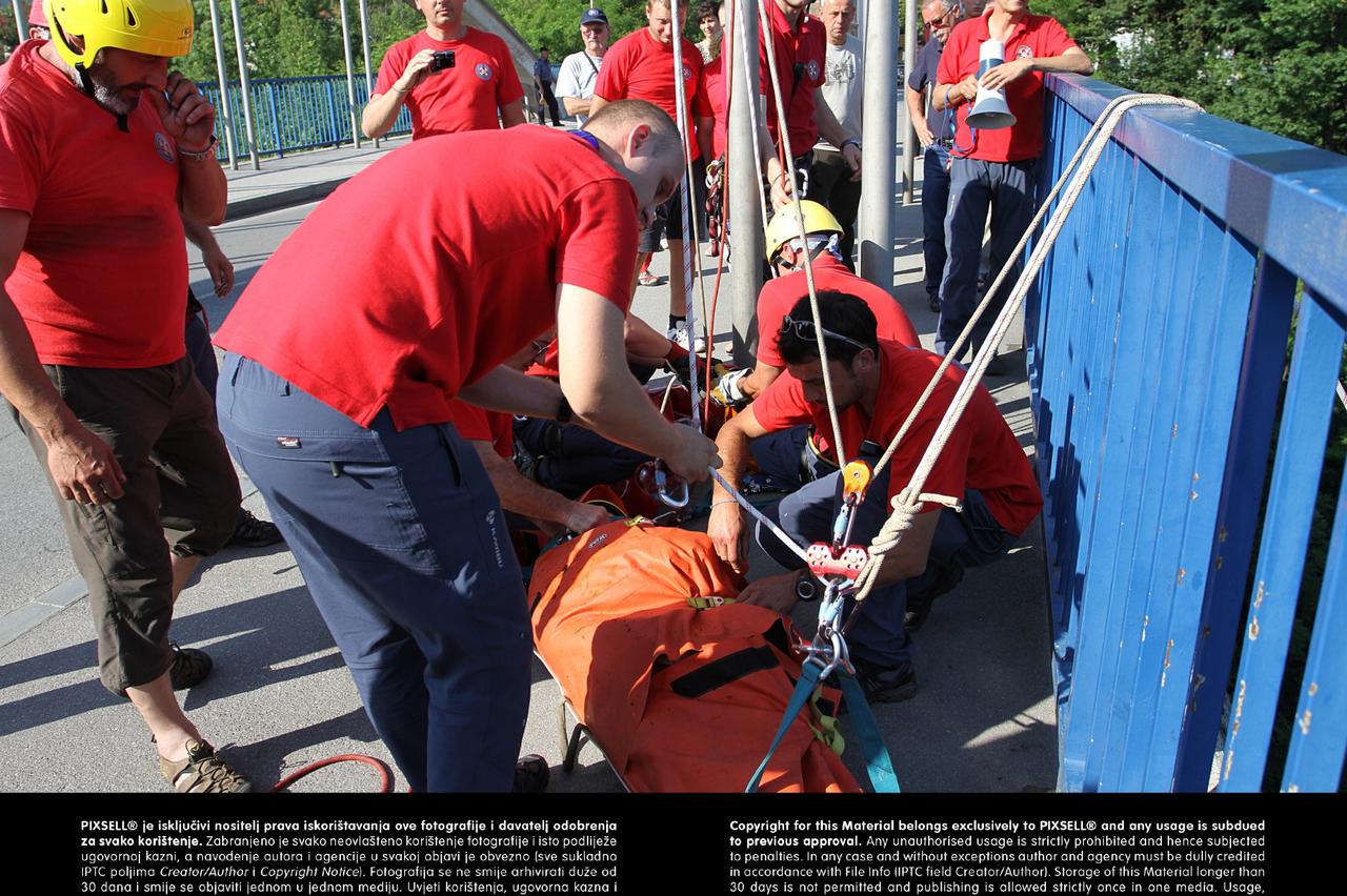 hgss06_PXL_unu_160613