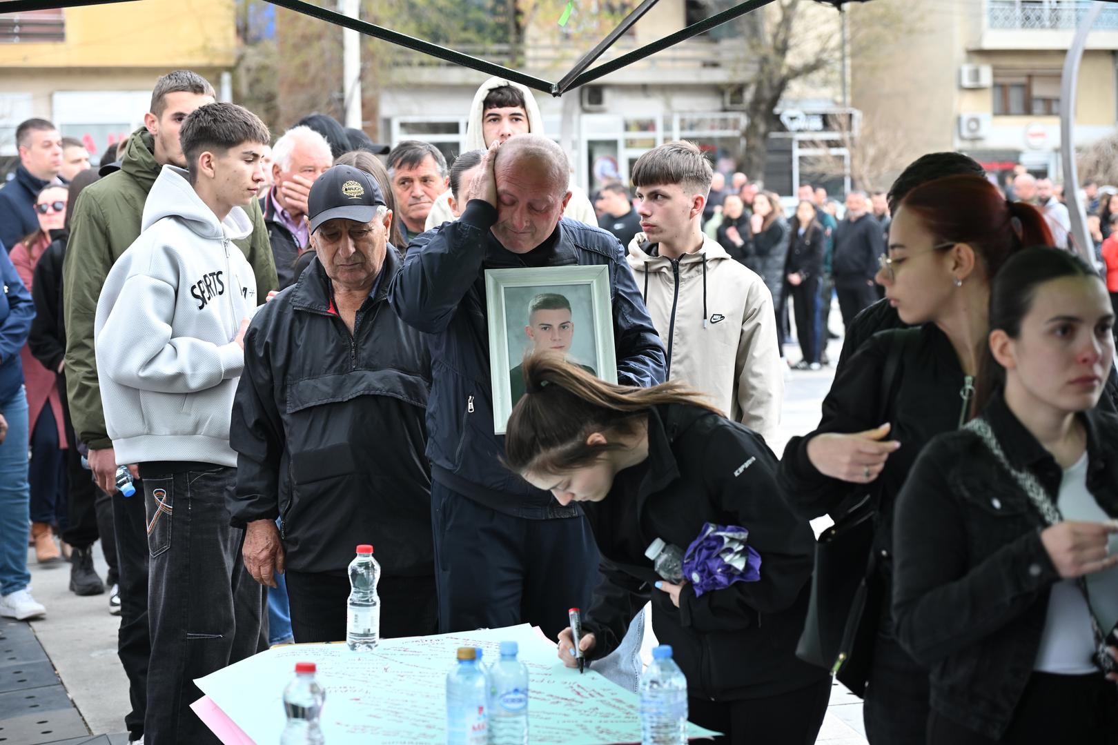 Najmlađa žrtva koja je izgubila život u klubu smrti ima 14 godina, a najstarija 25.
