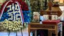 FOTO Vučić mlađi, Vulin, Šešelj i ruski veleposlanik: Poznata lica na ispraćaju zločinca Mladića, patrijarh Porfirije vodi obred