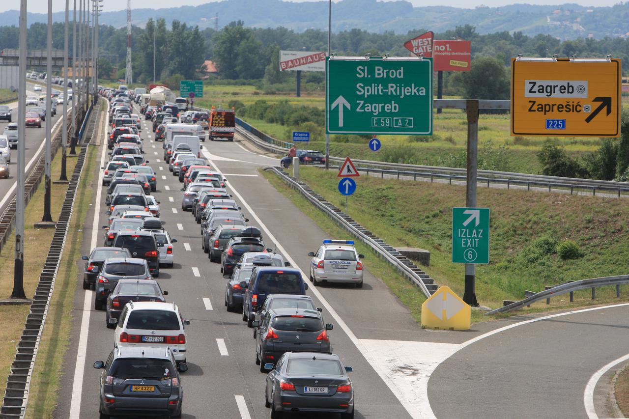 Prometna guzva prema moru