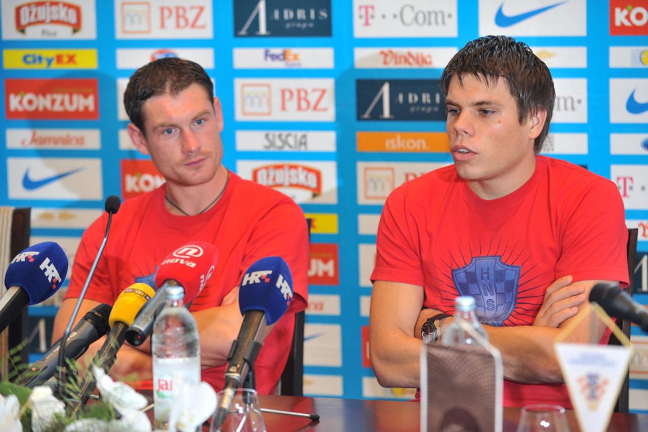 'sport 09.10.2009.Rovinj, Hrvatska - pripreme Hrvatske nogometne reprezentacije uoci utakmice sa Kazahstanom. Press konferencija Hrvatskog nogometnog saveza u hotelu Monte Mulini.Ivica Krizanac i Ognj