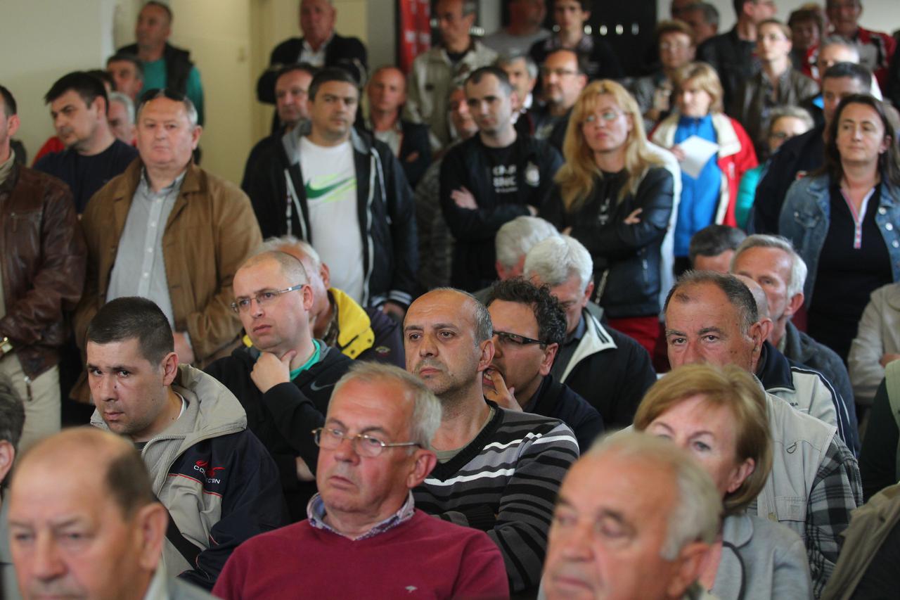 24.04.2015 .,Zagreb ., U domu Crvenog Kriza na Medvednici,  pustena je u rad radiokomunikacijski centar za potrebe civilne zastite. Centra je otvorio gradonacelnik Milan Bandic i Pavle Kalinic. Photo: Zeljko Lukunic/PIXSELL