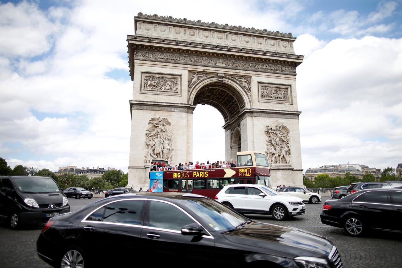 Pariz