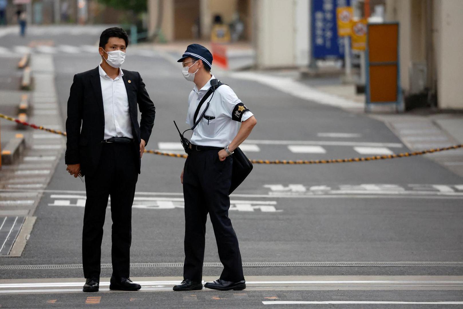 A police officer stands outside Nara Medical University Hospital where late former Japanese Prime Minister Shinzo Abe was taken after he was shot while campaigning for a parliamentary election, in Kashihara, Nara prefecture, western Japan July 8, 2022.  REUTERS/Issei Kato Photo: ISSEI KATO/REUTERS