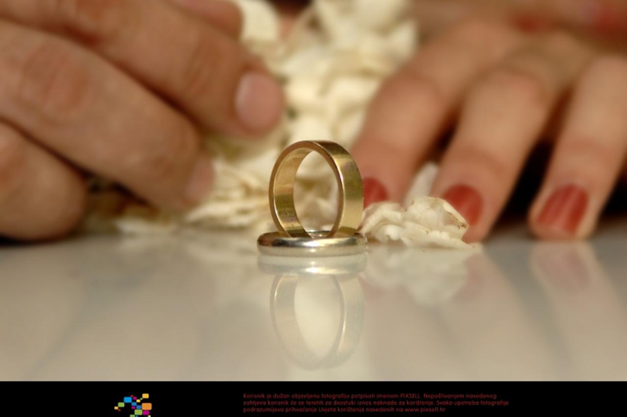 '07.07.2009., Osijek - Na podrucju Slavonije i Baranje broj rastava brakova je u velikom porastu.  Photo: Davor Javorovic/Vecernji list'