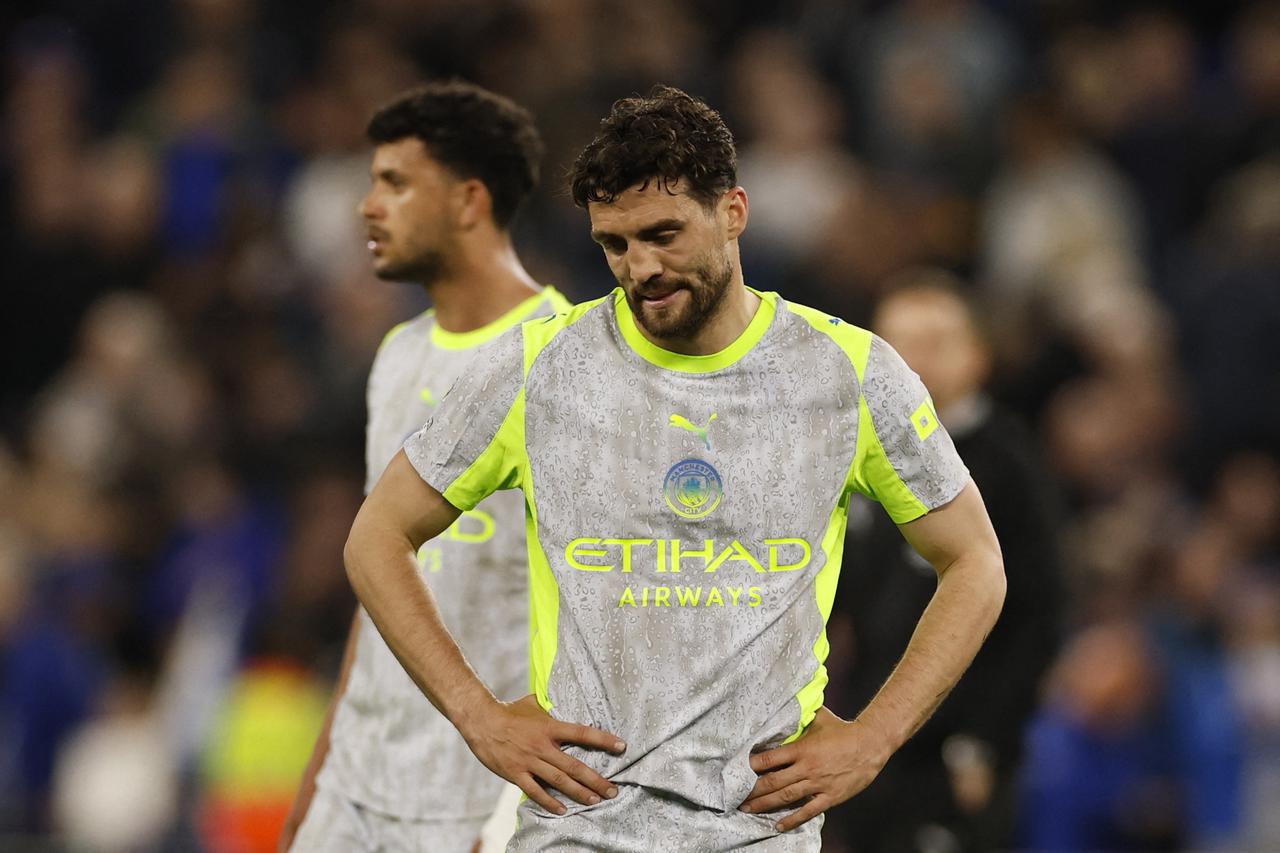 Premier League - Everton v Manchester City